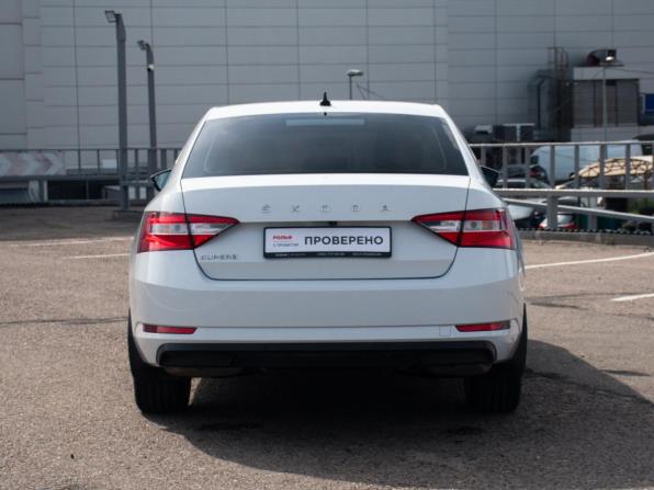 Skoda Superb III Рестайлинг с пробегом 2021 года, цена 2 698 000 рублей, 106000 км, лифтбек, Автокод Объявления