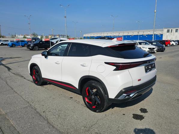 Omoda C5 I с пробегом 2022 года, цена 1 529 995 рублей, 89168 км, внедорожник, Автокод Объявления