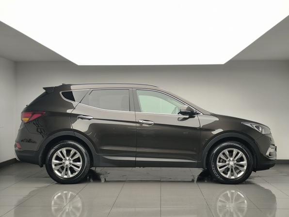 Hyundai Santa Fe III Рестайлинг с пробегом 2017 года, цена 2 078 000 рублей, 236996 км, внедорожник, Автокод Объявления