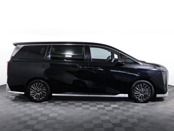 GAC M8 с пробегом 2024 года, цена 4 800 000 рублей, 27952 км, минивэн, Автокод Объявления