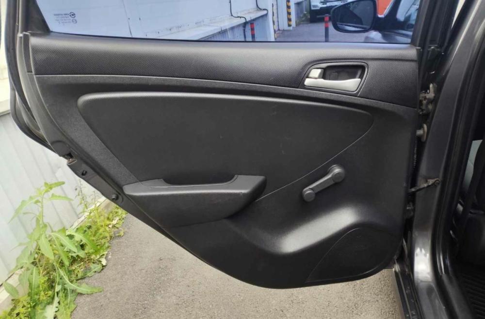 Hyundai Solaris I Санкт-Петербург  - изображение 15