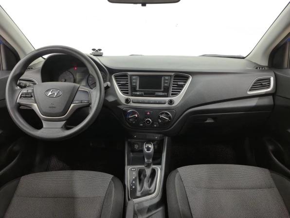 Hyundai Solaris II с пробегом 2017 года, цена 1 230 000 рублей, 128057 км, седан, Автокод Объявления