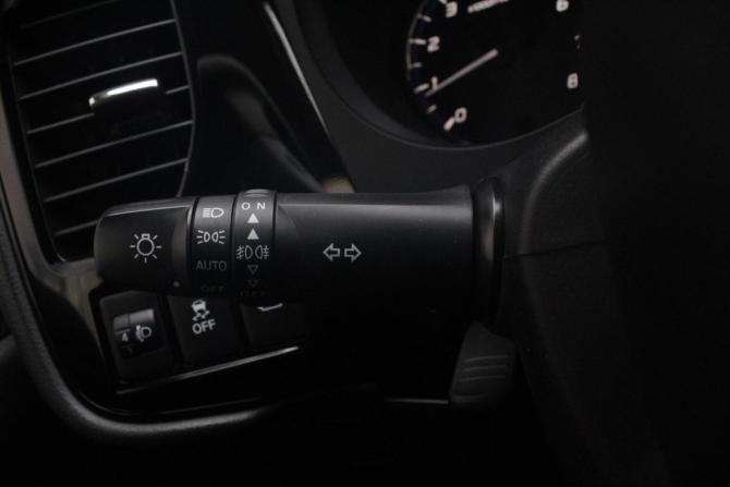 Mitsubishi Outlander III Рестайлинг 2 с пробегом 2018 года, цена 1 940 000 рублей, 154372 км, внедорожник, Автокод Объявления