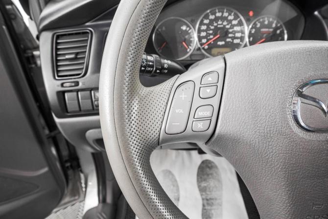 Mazda MPV II (LW) Рестайлинг с пробегом 2005 года, цена 719 000 рублей, 412000 км, компактвэн, Автокод Объявления