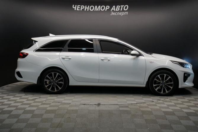 Kia Ceed III с пробегом 2021 года, цена 2 190 000 рублей, 76670 км, универсал, Автокод Объявления
