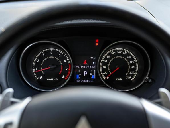 Mitsubishi Outlander II Рестайлинг с пробегом 2009 года, цена 850 000 рублей, 254843 км, внедорожник, Автокод Объявления