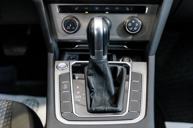 Volkswagen Passat B8 с пробегом 2018 года, цена 1 529 000 рублей, 146890 км, седан, Автокод Объявления