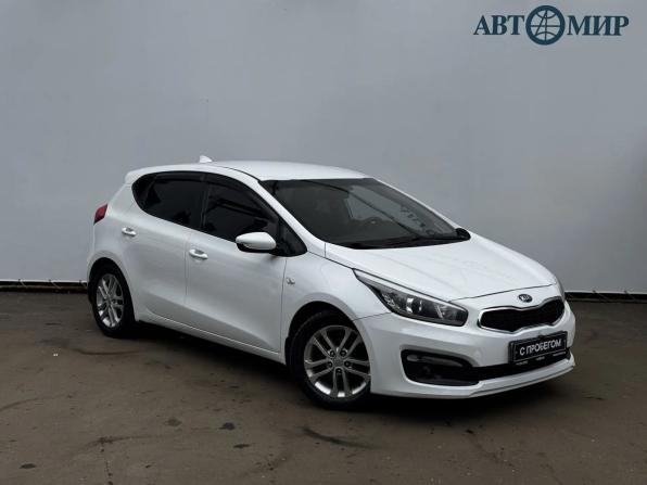 Kia Ceed II Рестайлинг с пробегом 2017 года, цена 1 059 000 рублей, 215399 км, хэтчбек, Автокод Объявления