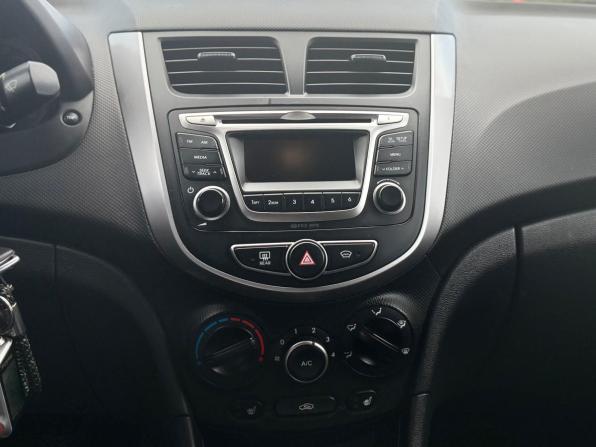 Hyundai Solaris I Рестайлинг с пробегом 2015 года, цена 930 000 рублей, 144876 км, седан, Автокод Объявления
