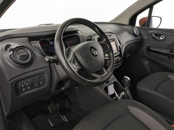 Renault Kaptur I с пробегом 2017 года, цена 1 290 000 рублей, 137553 км, внедорожник, Автокод Объявления