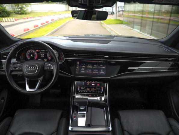 Audi Q8 I (4M) с пробегом 2018 года, цена 4 900 000 рублей, 172536 км, внедорожник, Автокод Объявления