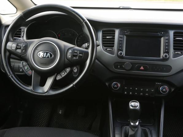 Kia Carens III (RP) с пробегом 2016 года, цена 1 453 000 рублей, 203030 км, компактвэн, Автокод Объявления