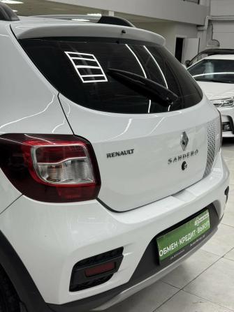 Renault Sandero II с пробегом 2017 года, цена 949 000 рублей, 190817 км, хэтчбек, Автокод Объявления