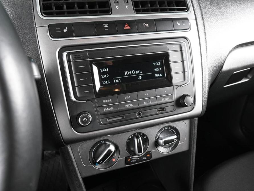Volkswagen Polo V Рестайлинг Ростов-на-Дону  - изображение 13