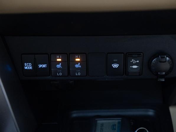 Toyota RAV4 IV (XA40) Рестайлинг с пробегом 2017 года, цена 1 990 000 рублей, 217038 км, внедорожник, Автокод Объявления