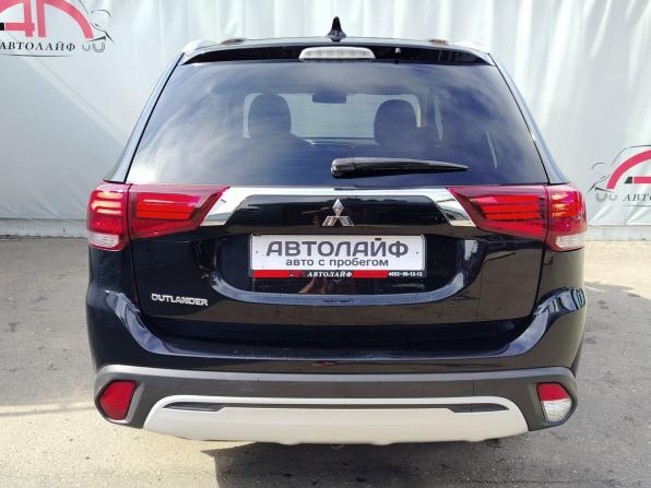 Mitsubishi Outlander III Рестайлинг 3 с пробегом 2020 года, цена 1 799 000 рублей, 136256 км, внедорожник, Автокод Объявления
