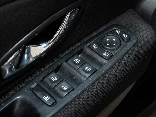 Renault Fluence I Рестайлинг с пробегом 2013 года, цена 722 000 рублей, 190000 км, седан, Автокод Объявления