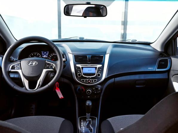 Hyundai Solaris I с пробегом 2012 года, цена 750 000 рублей, 228164 км, хэтчбек, Автокод Объявления