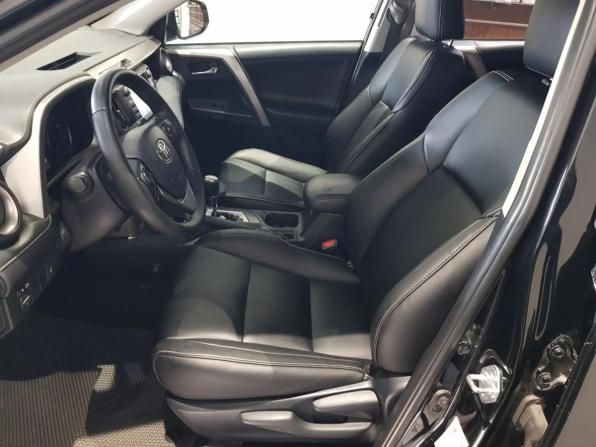 Toyota RAV4 IV (XA40) Рестайлинг с пробегом 2018 года, цена 2 029 000 рублей, 196089 км, внедорожник, Автокод Объявления