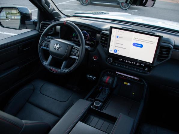 Toyota Sequoia III с пробегом 2024 года, цена 14 999 000 рублей, 125 км, внедорожник, Автокод Объявления