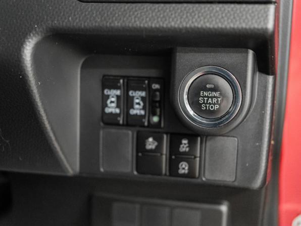 Toyota Tank I с пробегом 2018 года, цена 1 125 000 рублей, 52000 км, микровэн, Автокод Объявления