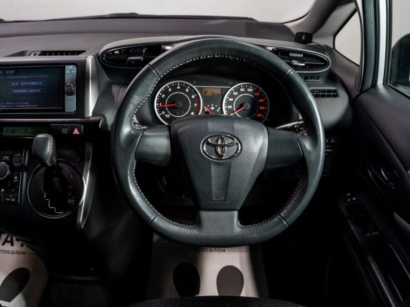 Toyota Wish II с пробегом 2012 года, цена 1 420 000 рублей, 132000 км, минивэн, Автокод Объявления
