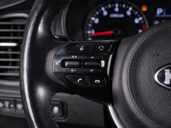 Kia Rio IV с пробегом 2019 года, цена 1 639 000 рублей, 71204 км, седан, Автокод Объявления