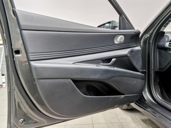 Hyundai Elantra VII (CN7) Рестайлинг с пробегом 2024 года, цена 2 220 000 рублей, 22800 км, седан, Автокод Объявления
