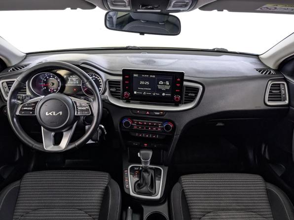 Kia Ceed III Рестайлинг с пробегом 2021 года, цена 1 850 000 рублей, 114118 км, универсал, Автокод Объявления
