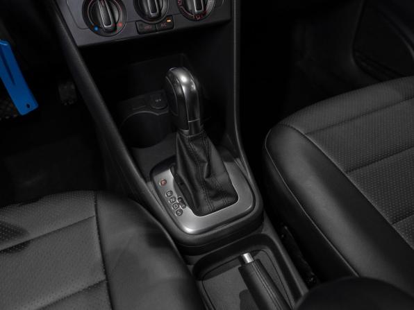 Volkswagen Polo V Рестайлинг с пробегом 2019 года, цена 1 420 000 рублей, 91946 км, седан, Автокод Объявления