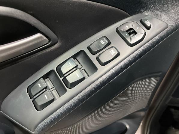 Hyundai ix35 I с пробегом 2012 года, цена 950 000 рублей, 174252 км, внедорожник, Автокод Объявления