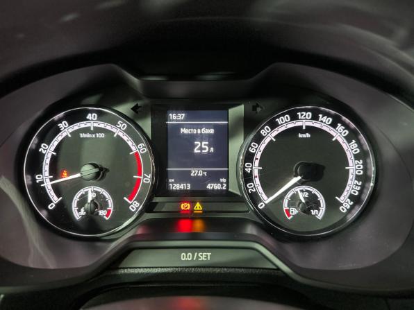 Skoda Octavia III (A7) Рестайлинг с пробегом 2018 года, цена 1 599 000 рублей, 128412 км, лифтбек, Автокод Объявления