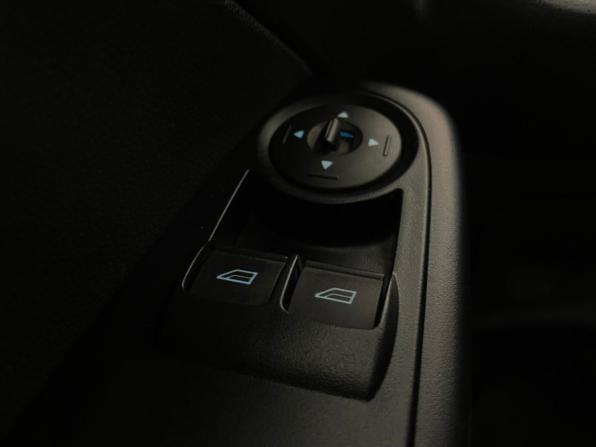 Ford Fiesta Mk6 Рестайлинг с пробегом 2016 года, цена 735 000 рублей, 152200 км, седан, Автокод Объявления