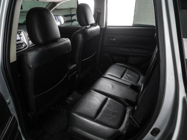 Mitsubishi Outlander III Рестайлинг 2 с пробегом 2015 года, цена 1 599 000 рублей, 254241 км, внедорожник, Автокод Объявления
