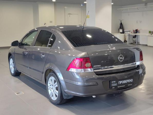 Opel Astra H Рестайлинг с пробегом 2010 года, цена 500 000 рублей, 179814 км, седан, Автокод Объявления