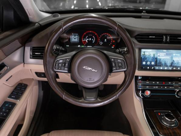 Jaguar XF II с пробегом 2016 года, цена 2 400 000 рублей, 99448 км, седан, Автокод Объявления