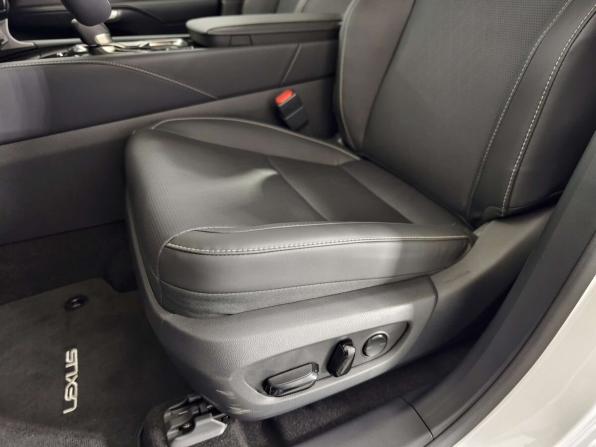 Lexus RX V с пробегом 2024 года, цена 11 490 000 рублей, 70 км, внедорожник, Автокод Объявления