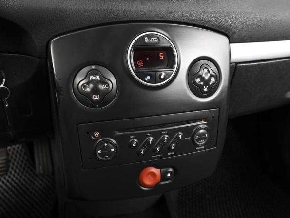 Renault Clio III с пробегом 2006 года, цена 649 000 рублей, 242554 км, хэтчбек, Автокод Объявления