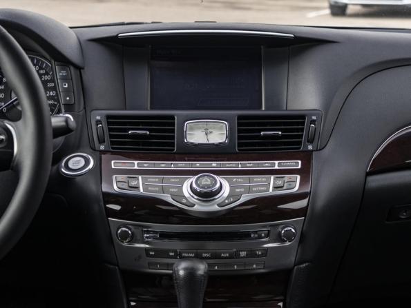 Infiniti Q70 I Рестайлинг с пробегом 2015 года, цена 1 799 000 рублей, 251634 км, седан, Автокод Объявления