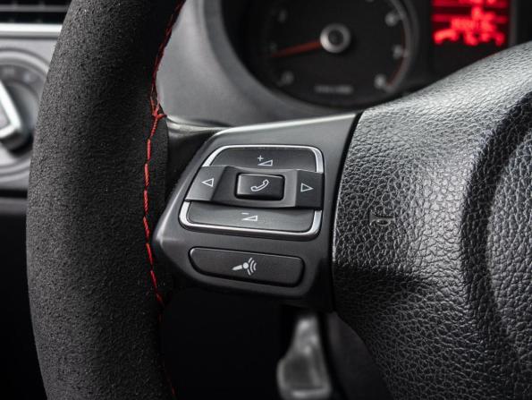 Volkswagen Polo V с пробегом 2011 года, цена 705 000 рублей, 355413 км, седан, Автокод Объявления