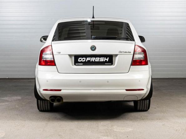 Skoda Octavia II (A5) Рестайлинг с пробегом 2011 года, цена 725 000 рублей, 248354 км, лифтбек, Автокод Объявления