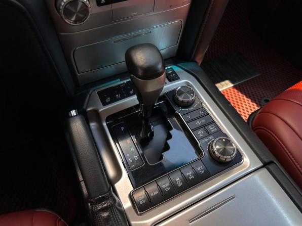 Toyota Land Cruiser 200 Series Рестайлинг 2 с пробегом 2016 года, цена 5 817 000 рублей, 125400 км, внедорожник, Автокод Объявления