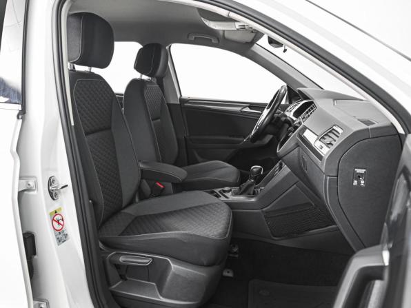 Volkswagen Tiguan II с пробегом 2018 года, цена 2 299 000 рублей, 177170 км, внедорожник, Автокод Объявления