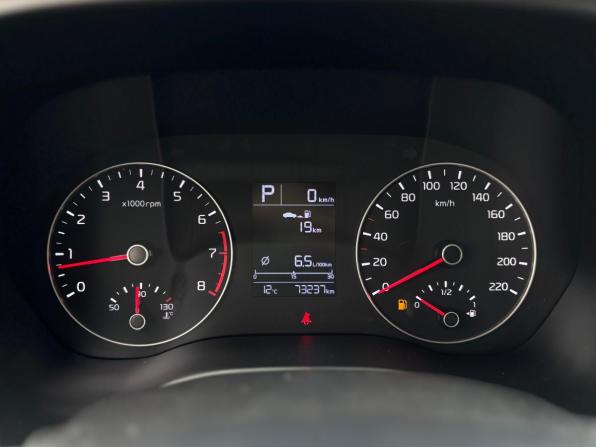 Kia Rio IV Рестайлинг с пробегом 2020 года, цена 1 599 000 рублей, 73000 км, седан, Автокод Объявления