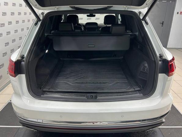 Volkswagen Touareg III с пробегом 2018 года, цена 3 975 000 рублей, 191378 км, внедорожник, Автокод Объявления