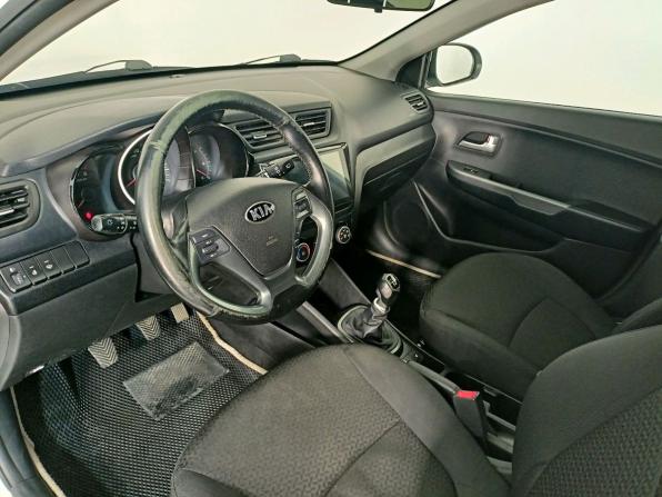 Kia Rio III Рестайлинг с пробегом 2016 года, цена 675 000 рублей, 196000 км, хэтчбек, Автокод Объявления