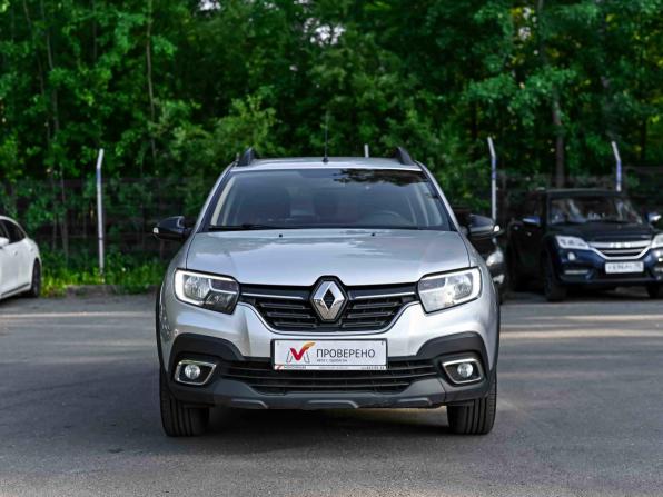 Renault Sandero II Рестайлинг с пробегом 2020 года, цена 1 299 000 рублей, 61042 км, хэтчбек, Автокод Объявления