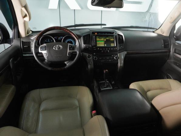 Toyota Land Cruiser 200 Series с пробегом 2010 года, цена 3 229 000 рублей, 322758 км, внедорожник, Автокод Объявления