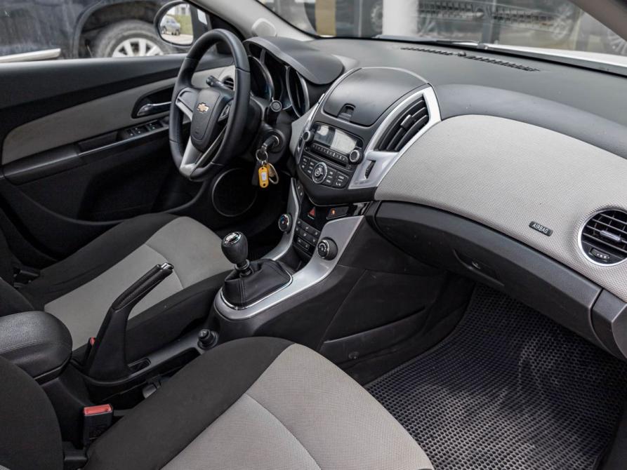 Chevrolet Cruze I Рестайлинг Казань  - изображение 6