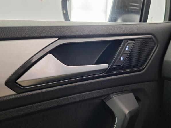Volkswagen Tiguan II с пробегом 2018 года, цена 2 249 000 рублей, 160428 км, внедорожник, Автокод Объявления